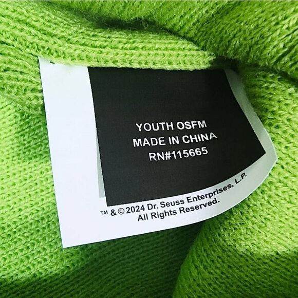 Dr. Seuss The Grinch Beanie Hat Glove Set -E - Picture 3 of 3